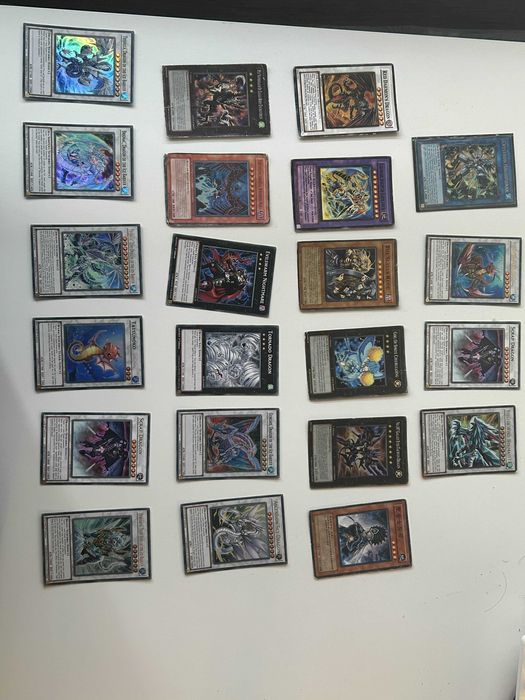 Карти Yu-Gi-Oh! за ПРОДАВАНЕ СПЕШНО!!!