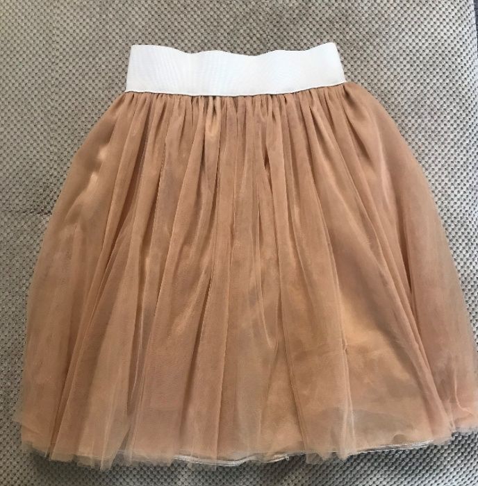 Тюлена пола цвят пудра