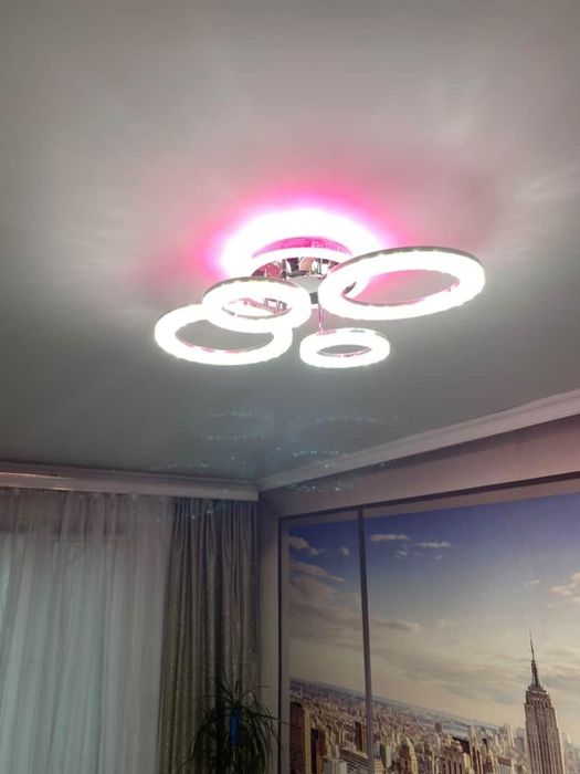 Продам люстру на детскую