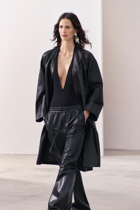 Pantaloni din piele naturala Zara leather edition