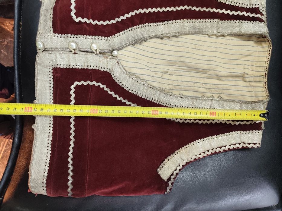 Старо елече елек носия