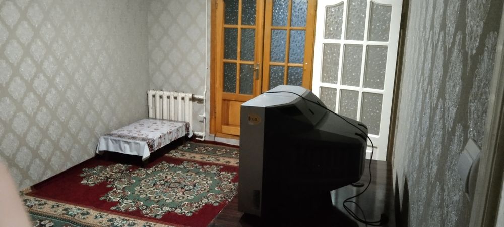 Сдается в аренду 2-х комнатная переделанная в 3-х квартира