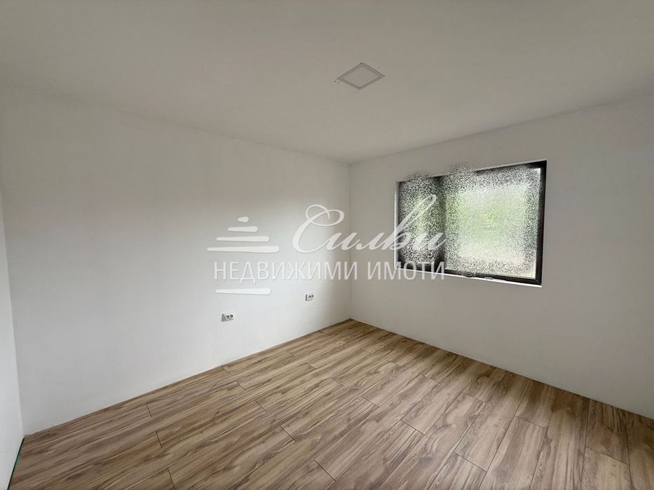 Продава се Къща в с. Радко Димитриево, Област Шумен - 60 кв.м за 1182 €/кв.м - Снимка #2