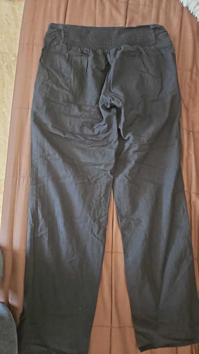 Pantaloni lejeri negri damă, mărimea 38,.