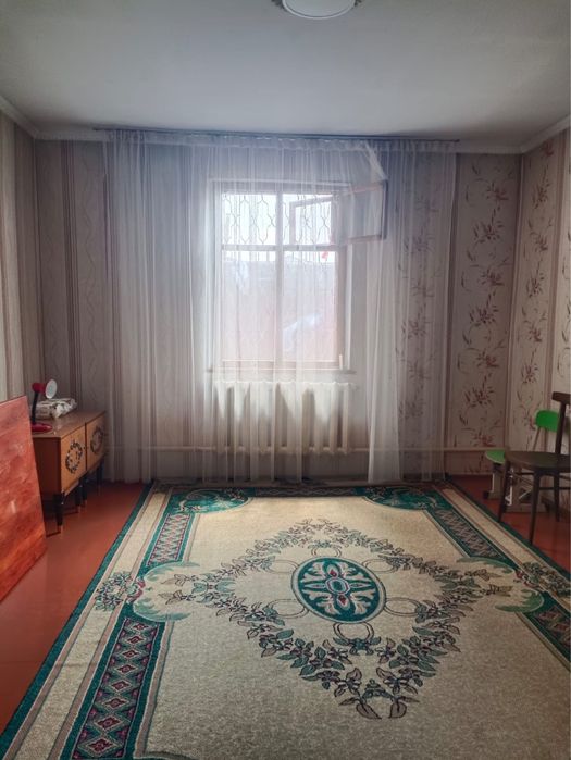 Продам два дома.