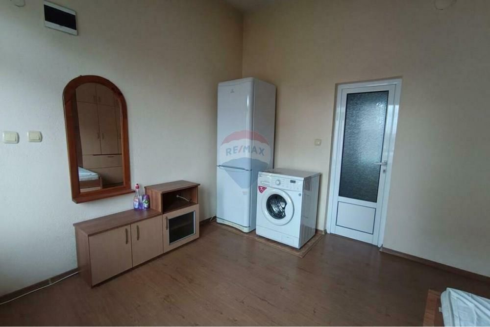 Студио за продажба