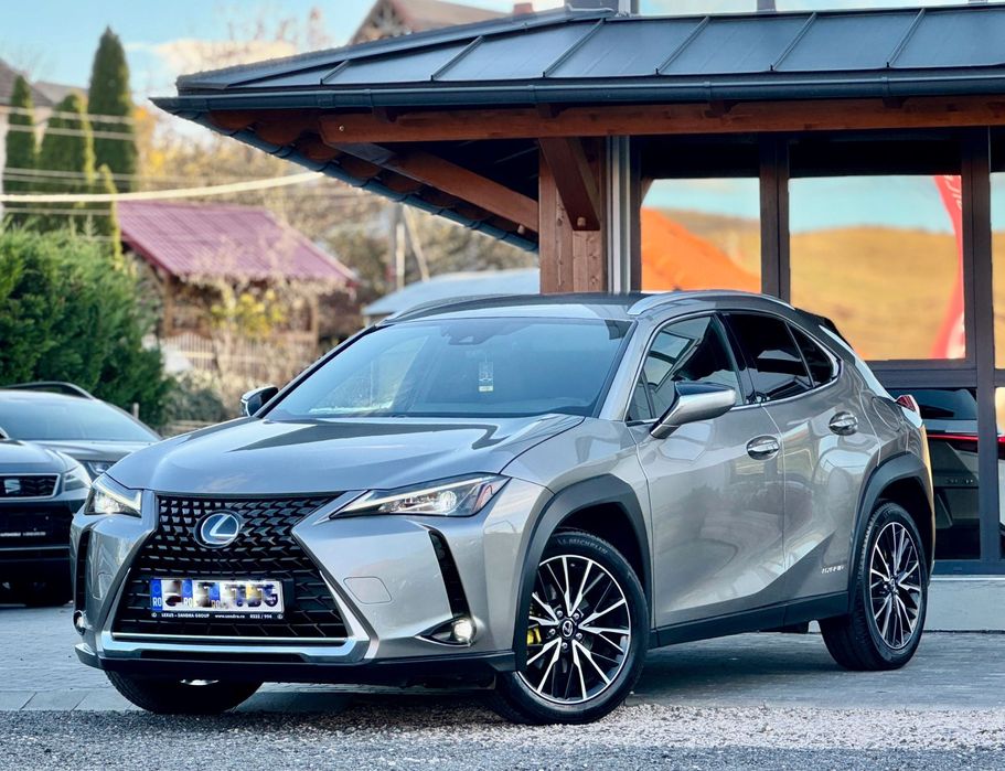 Lexus UX250h / Hybrid / 184CP / Distronic / Lane assist / Garantie