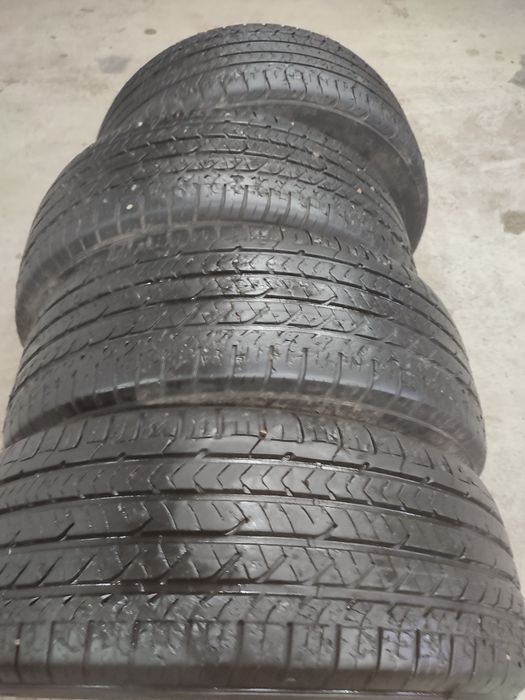 Продам комплект резины 215/55/17