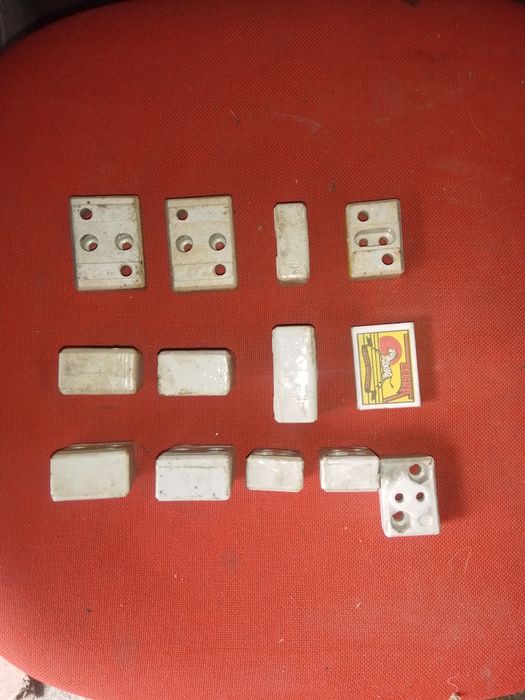 Старо радио, порцелан - блокче за радио антена / 3-бр за 1-лев /