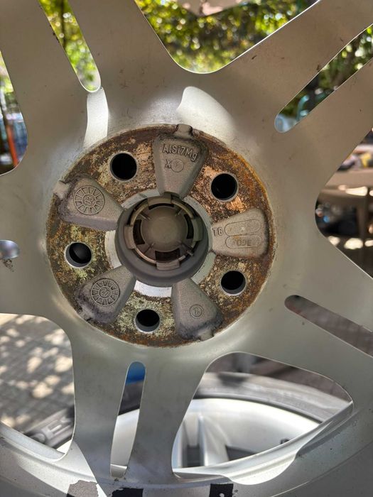 Оригинални джанти SEAT 17'' с гуми Vredestein 225/45 R17