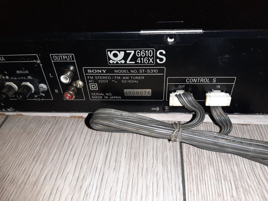 Tuner SONY model ST-S310