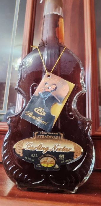 Сувенирное vine Stradivari