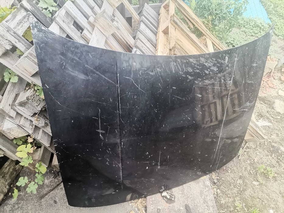 Продавм преден капак от голф.