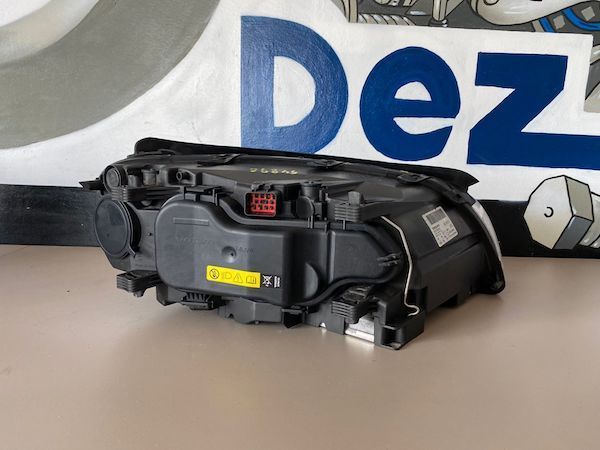 Far Xenon Stanga Volvo S80 V70 2007-2012 31214347