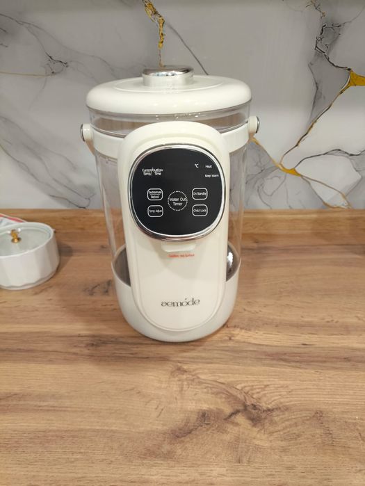 Продам термопот новый на 3,5 литров