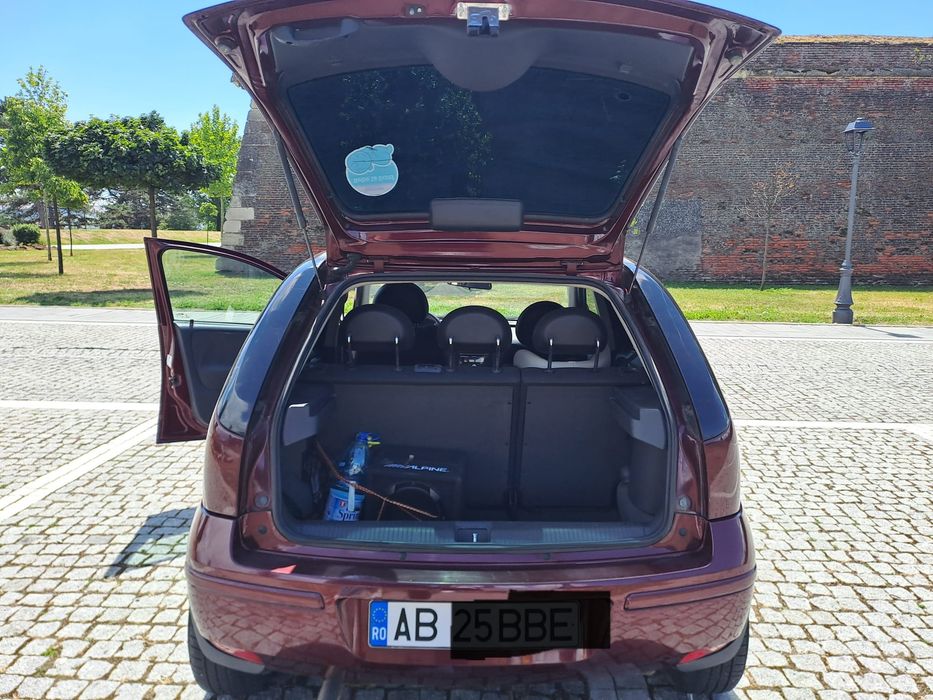 Vând Opel CORSA  C
