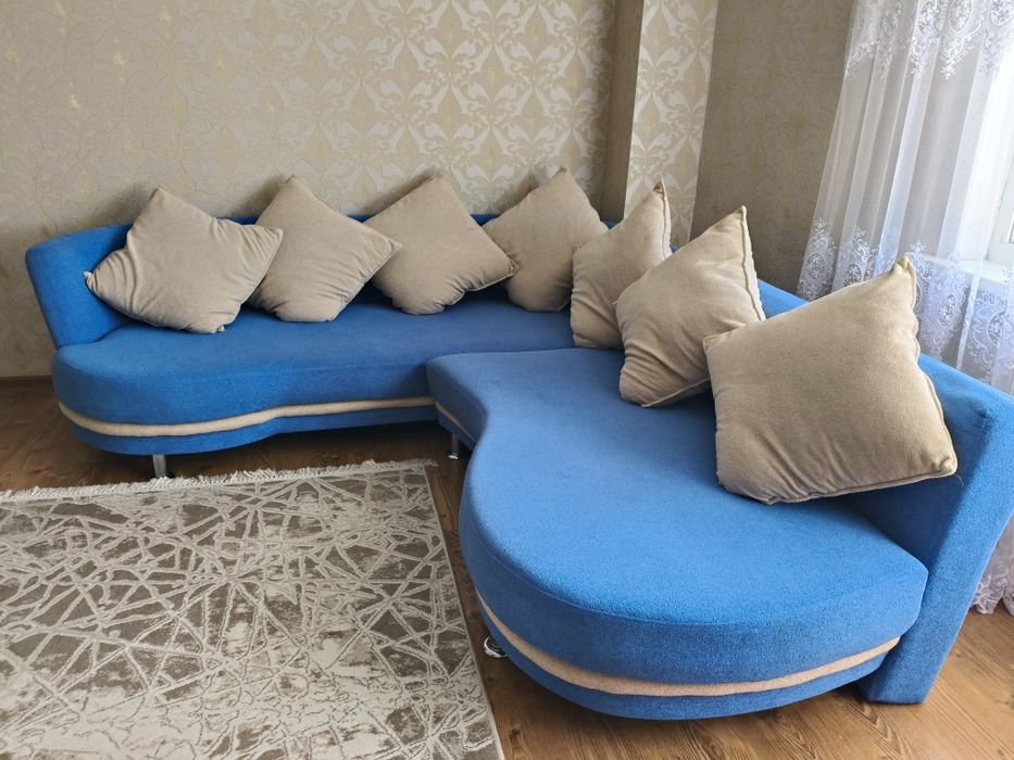 Срочно продам диван!