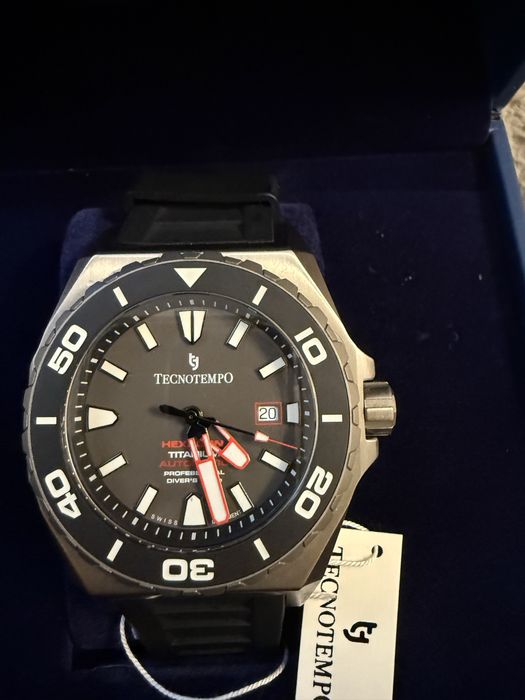 Ceas tecnotempo hexagon titan diver SWISS Galati • OLX.ro