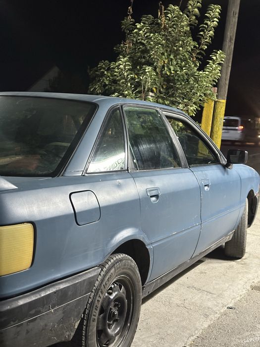 Audi 80 обемь 1.8