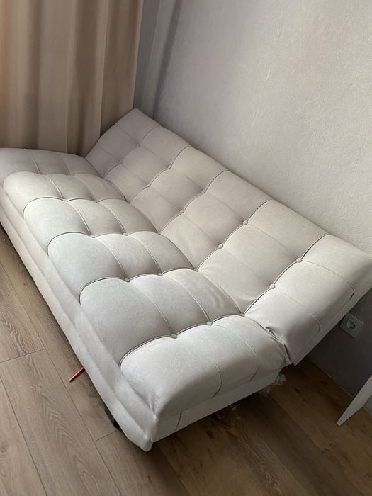 Продам диван новый  всего 2 недели