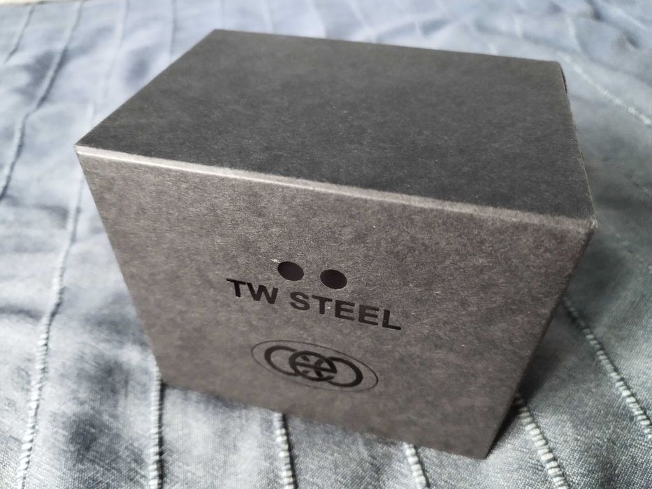 Продавам TW Steel Watch CEO Canteen 45MM Rose Gold CE1021