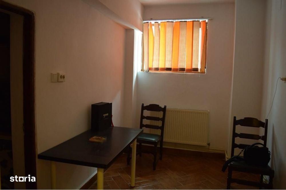 PROPRIETAR: Spațiu pentru Birouri/Cabinete – 60.2 mp + 23 mp Curte