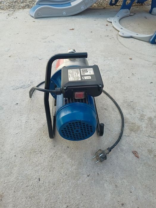 Vând pompa de apa nowax GPN 1500