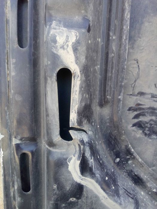 Капот, телевизор, балка бампера Гольф 3