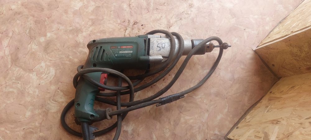 Продам дрель шуроповерт