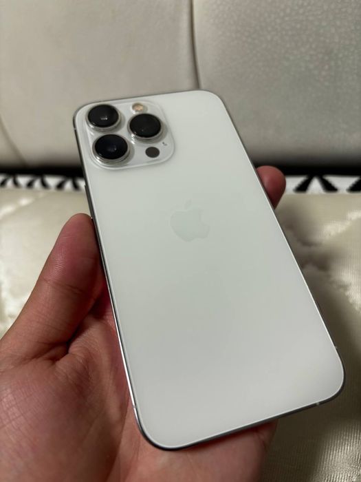 Продам Айфон 13 про в отличном состоянии