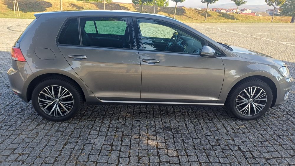 Vw Golf ALLSTAR DSG 1,2 Tsi 110Cp Euro 6 Navigație Senzori de parcare Încălzire în scaune