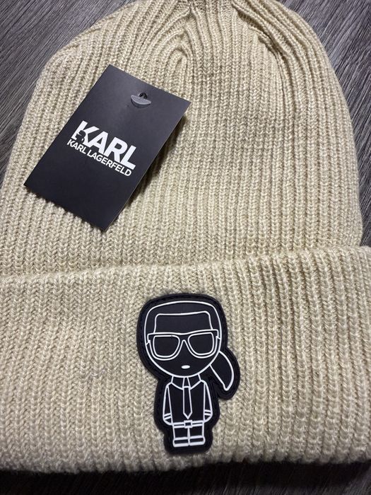 Caciula Fes Karl Lagerfeld noua/new