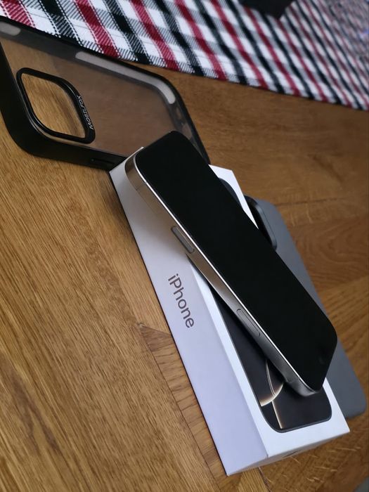 Iphone 16 pro max 256 gb in garantie