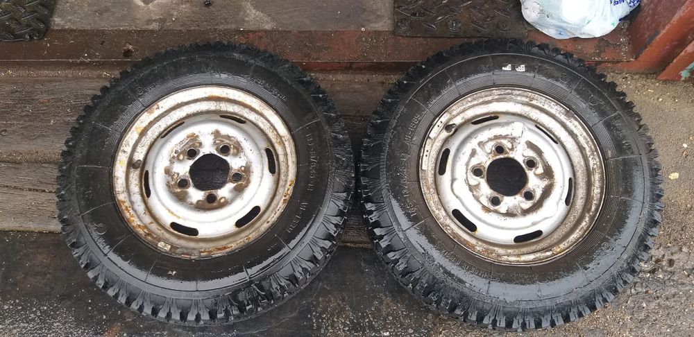 Шины с дисками на Москвич