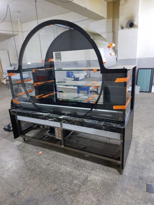 Vitrine  diferite dimensiuni și Modele