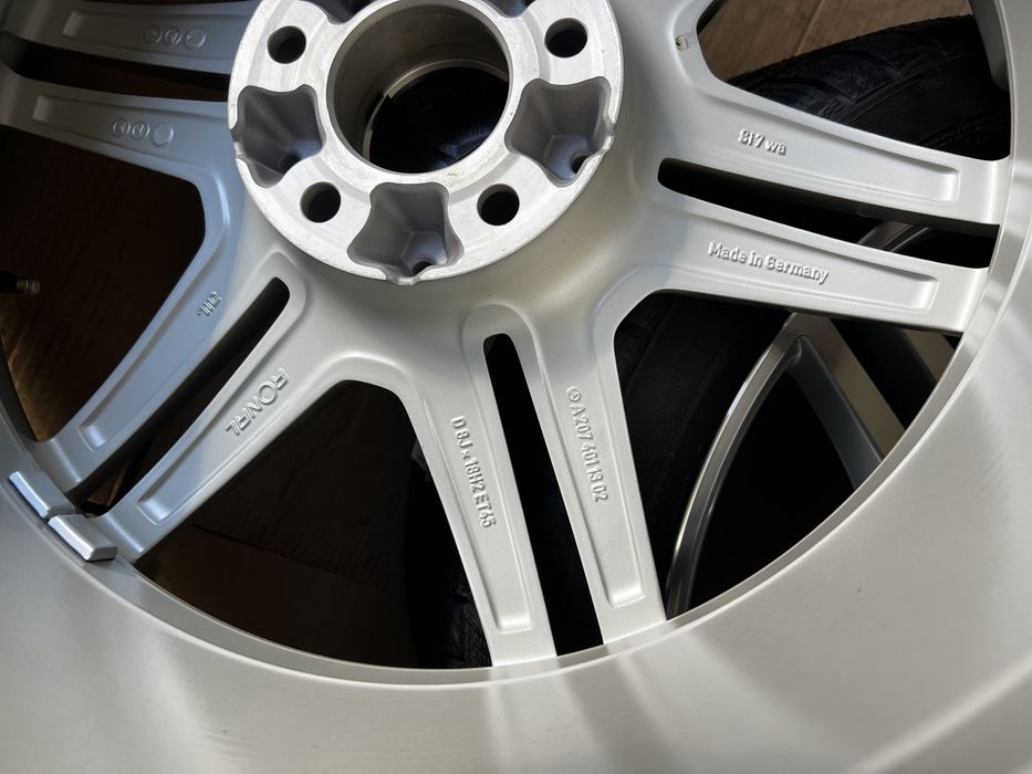 Jante NOI Mercedes C , E classe AMG A2074011302 18 inch’ + anvel iarna NOI 235/40/18 , Continental  !