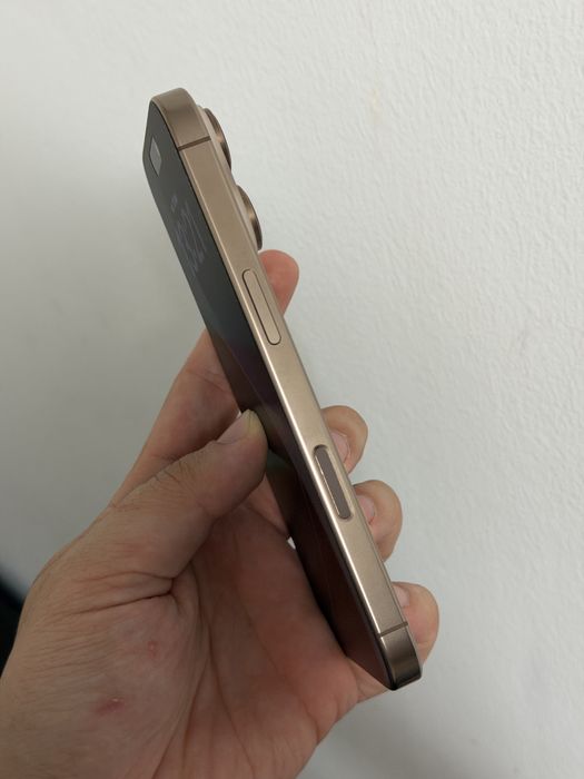 iPhone 16 Pro Desert Titanium 128GB