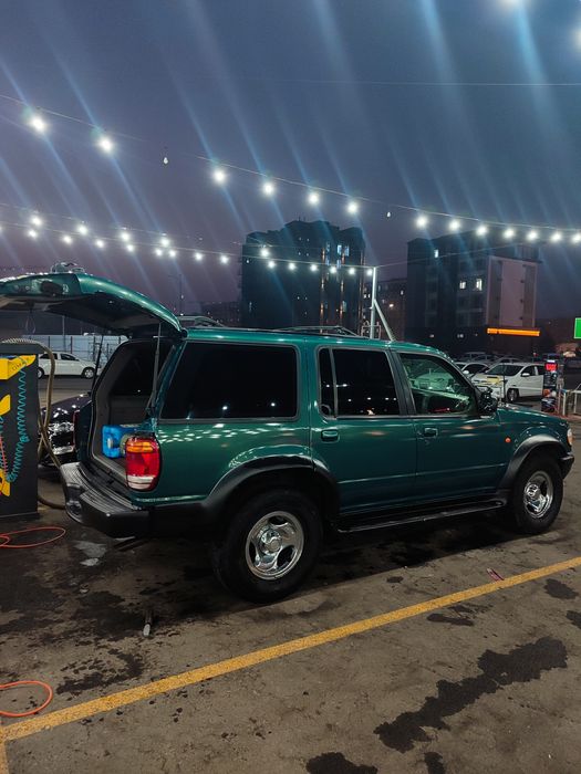 Ford Explorer 2   1995