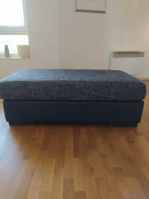 Табуретка- поставка за крака