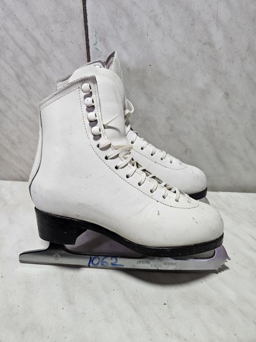 Patine 1062 gheata patinaj artistic  piele marime  32-33  ( 21,2  cm)