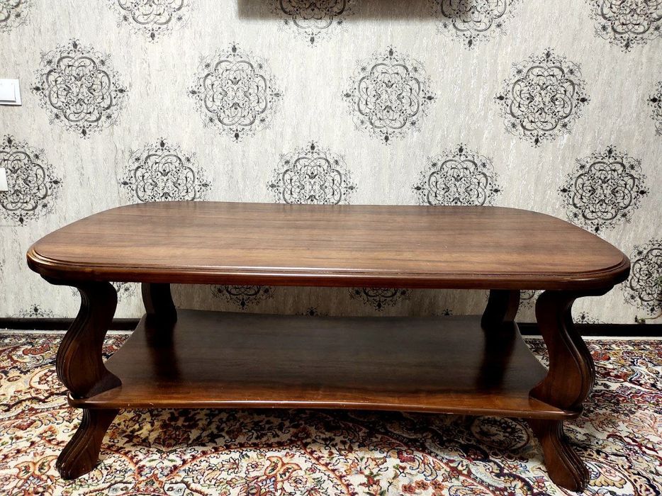 Журнальный столик (MDF) в отличном состоянии