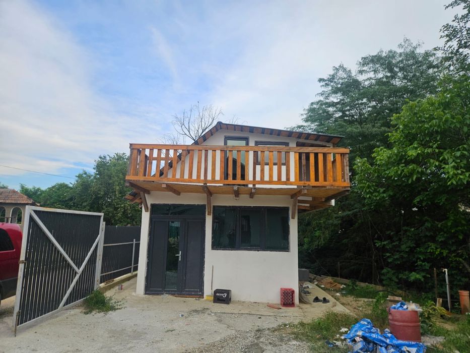 Casa De Vanzare