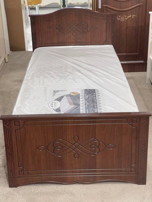 Кроват (роза) карават