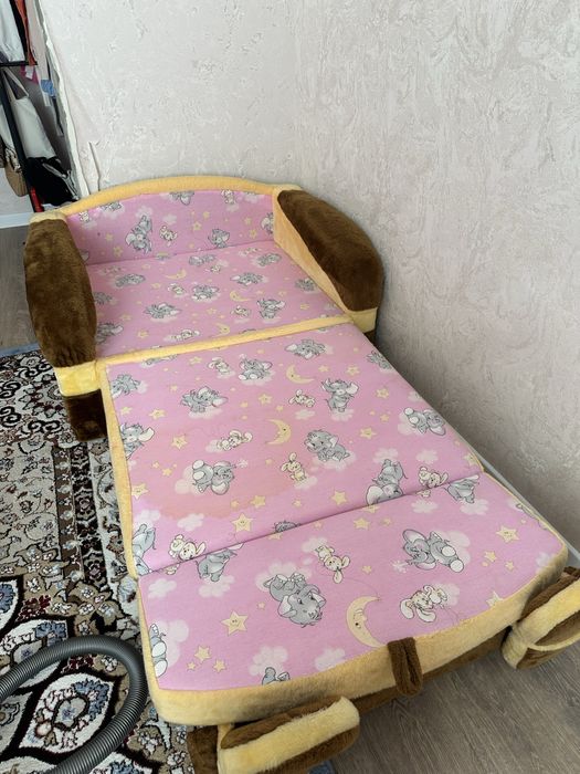 Продам детскую кровать срочно