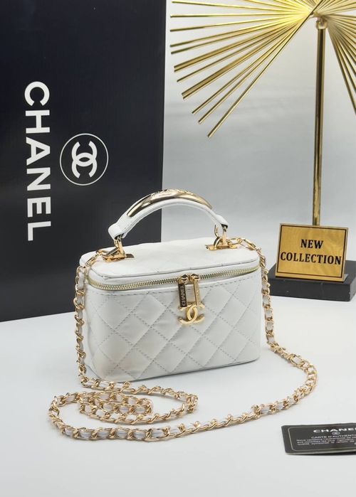 Geanta Chanel noua !!! Dimensiuni 16/11 !!!