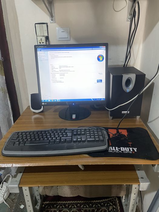 Кмпютер и все вещи офисный