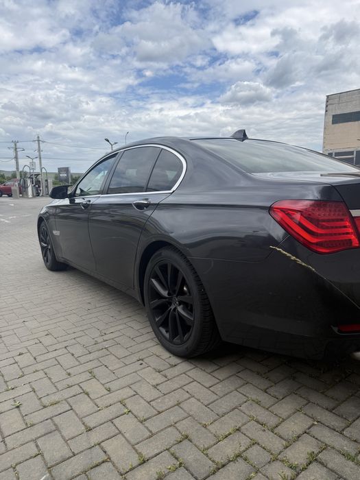 Vand Bmw seria 7 sau schimb cu atv
