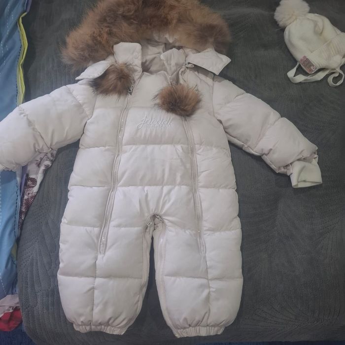 Продам комбинезон на девочку
