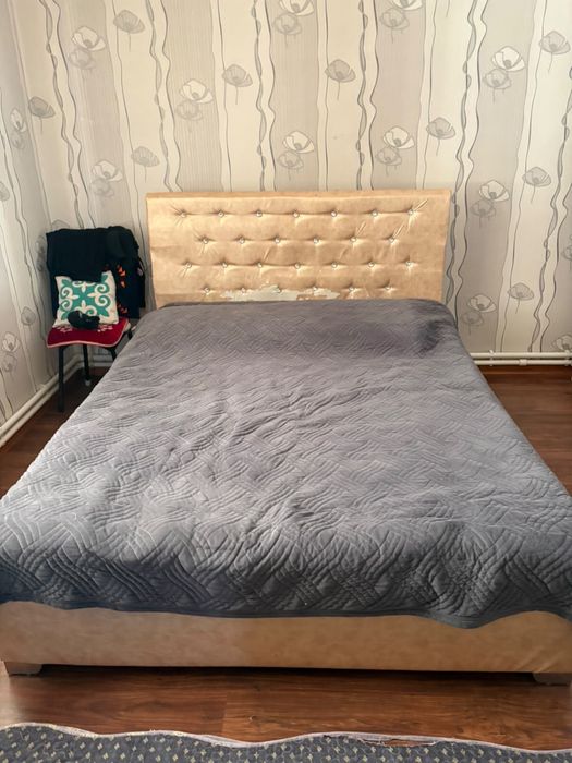 Двуспальная кровать, продается срочно