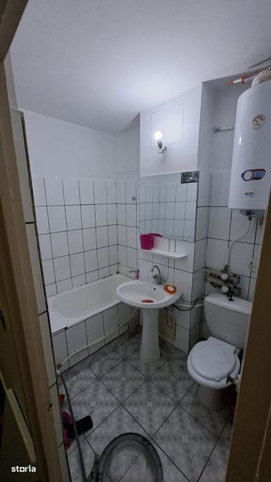 Garsonieră Gavana 2 , finisaje clasice , Amplasament EXCELENT
